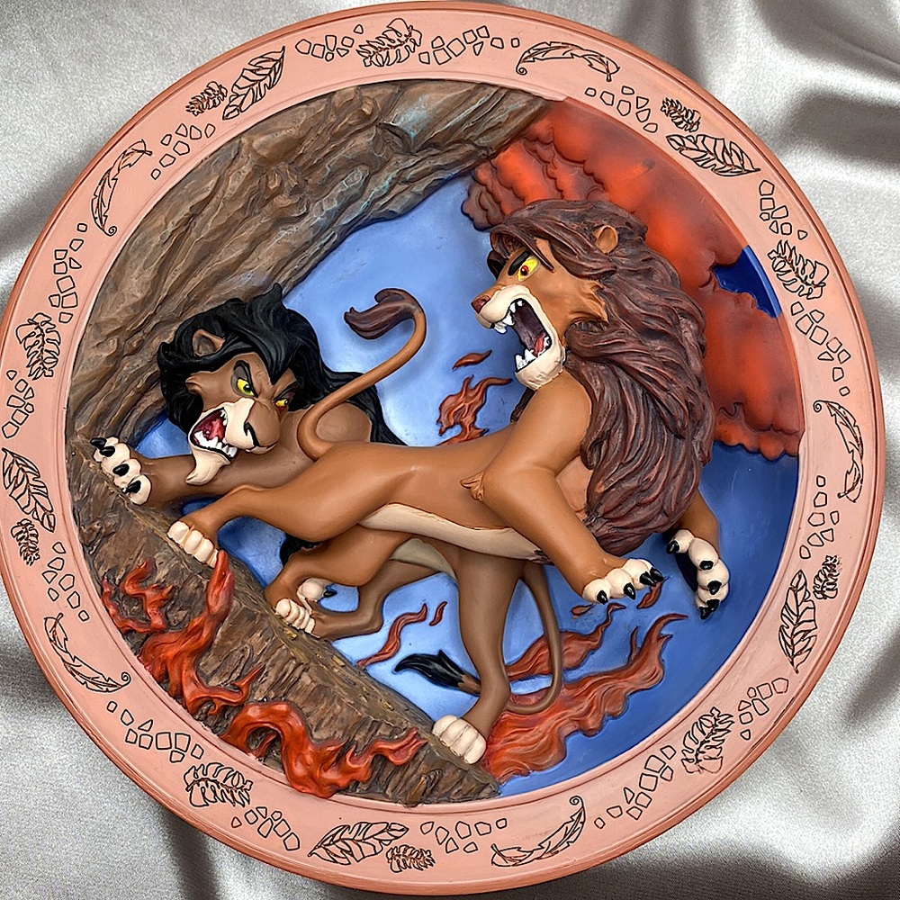 Disney Lion King the Battle to be King Limited Edition 3-D Plate